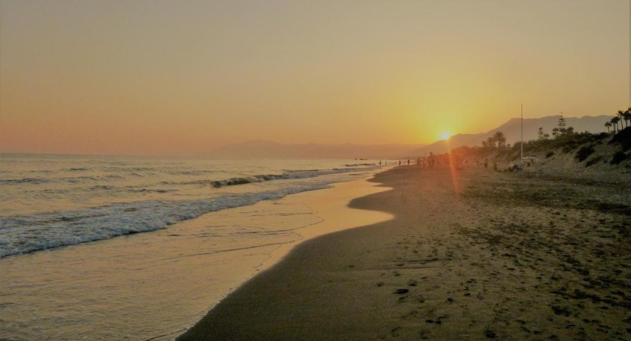 Romana Playa Marbella Vistas Al Mar Buitenkant foto